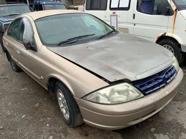 1998 Ford Fairmont at Lonsdale