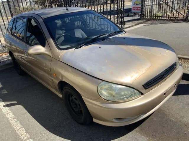 2002 Kia Rio at Lonsdale