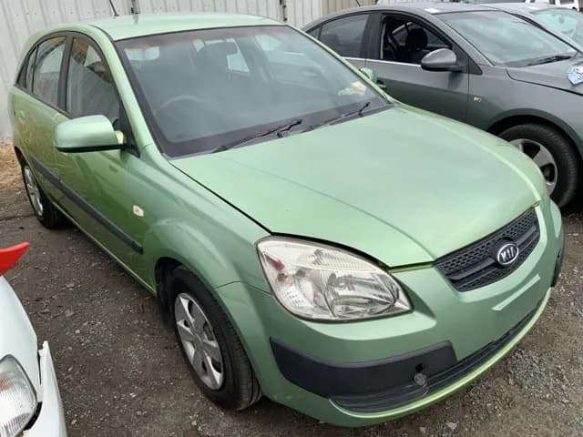 2006 Kia Rio at Lonsdale