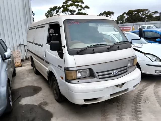 2004 Ford Econovan at Elizabeth