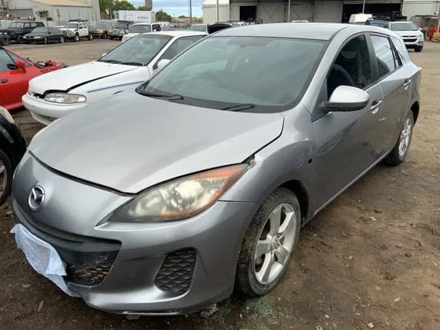 2013 Mazda 3 at Lonsdale
