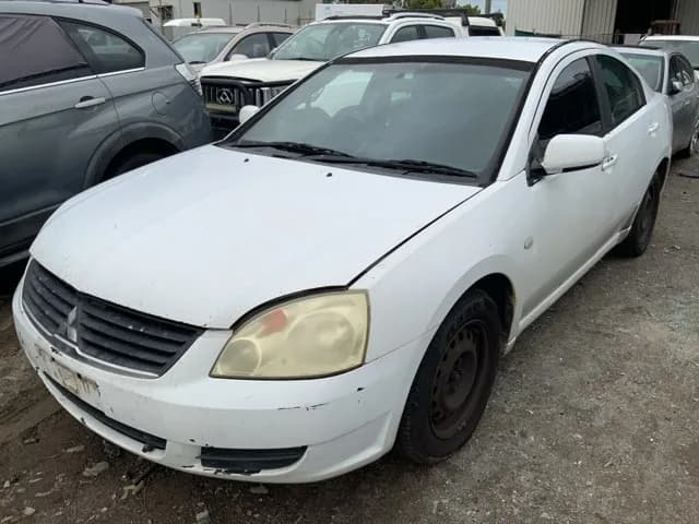 2005 Mitsubishi 380 at Lonsdale