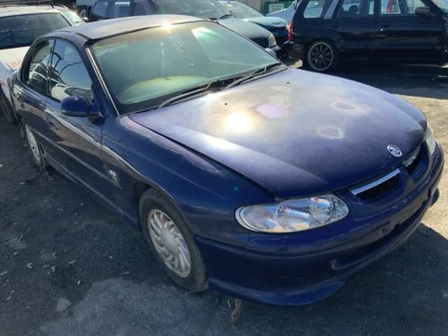 1999 Holden Commodore at Lonsdale