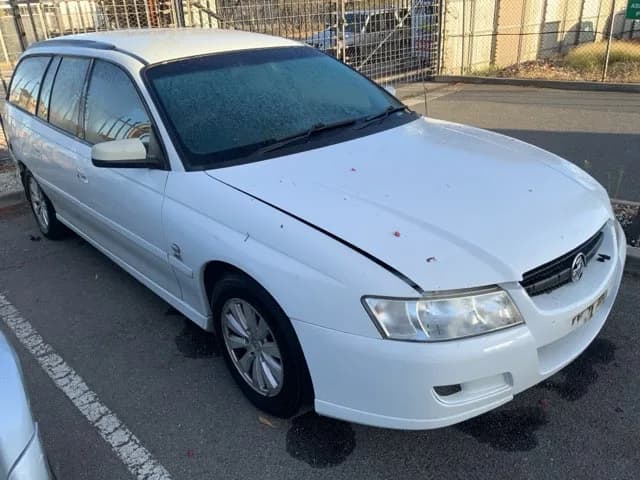 2005 Holden Commodore at Lonsdale