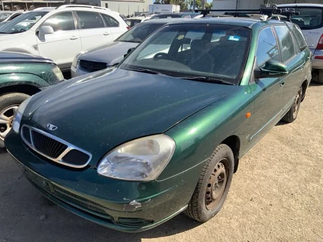 2000 Daewoo Nubira at Lonsdale