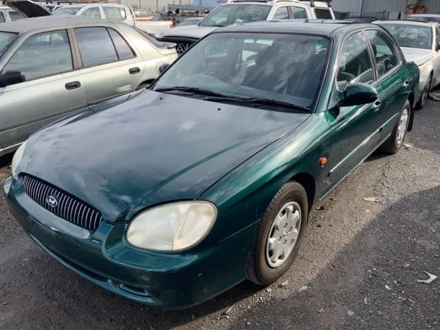 2000 Hyundai Sonata at Lonsdale