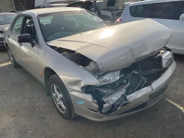 1998 Mitsubishi Magna at Lonsdale