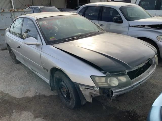 2005 Holden Commodore at Lonsdale