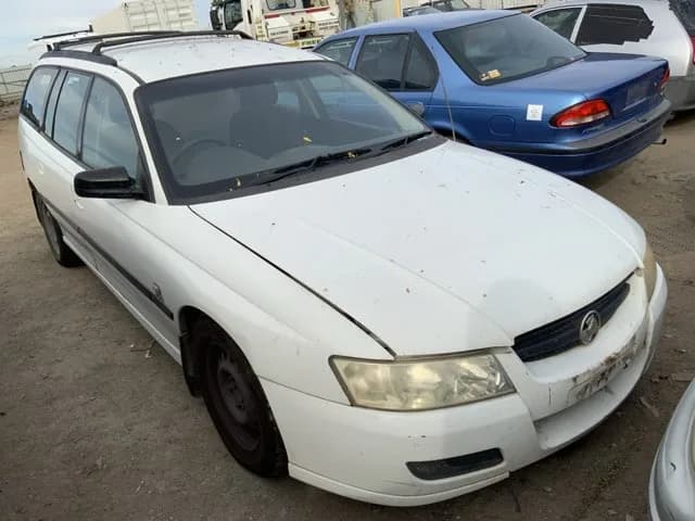 2005 Holden Commodore at Lonsdale