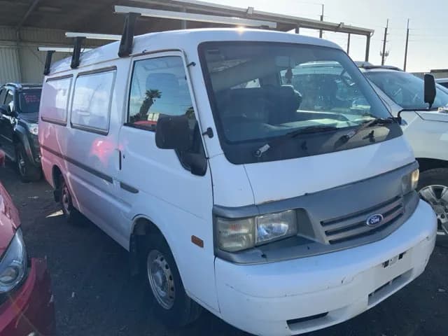 2004 Ford Econovan at Lonsdale