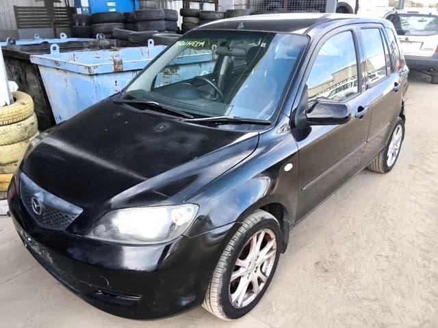 2004 Mazda 2 at Elizabeth