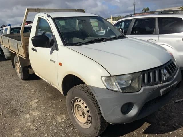 2009 Mitsubishi Triton at Lonsdale