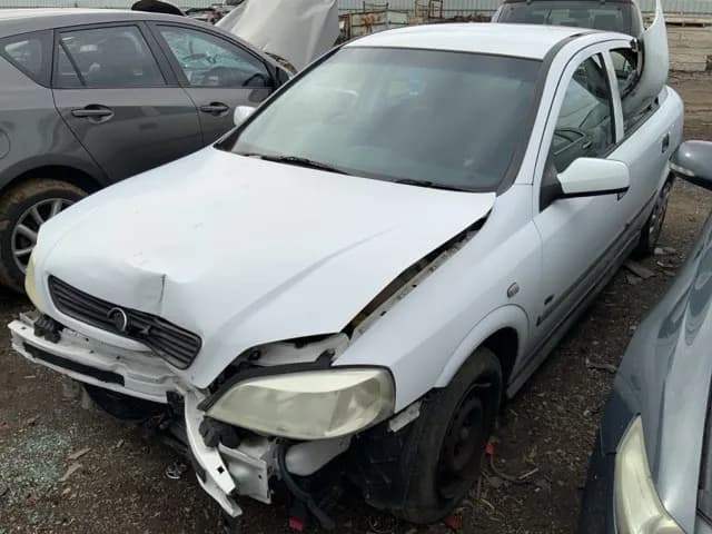 2001 Holden Astra at Lonsdale