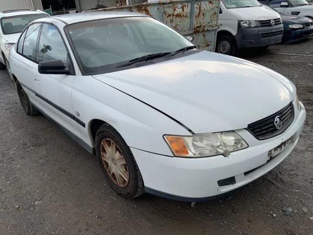 2004 Holden Commodore at Lonsdale