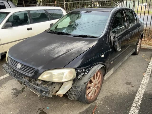 2004 Holden Astra at Lonsdale