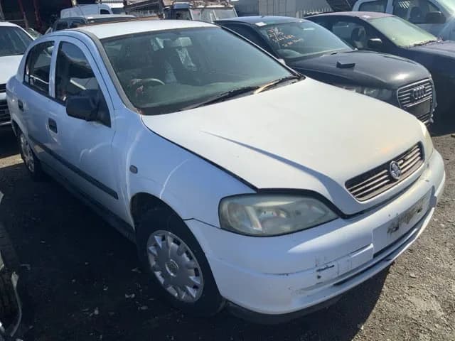 2005 Holden Astra at Lonsdale