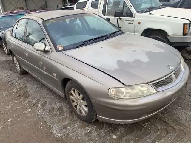 2000 Holden Commodore at Lonsdale