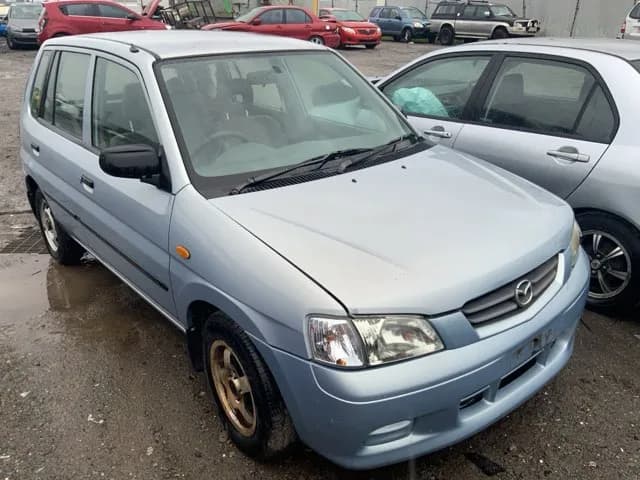 2001 Mazda 121 at Lonsdale