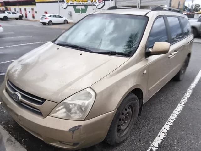 2006 Kia Carnival at Elizabeth
