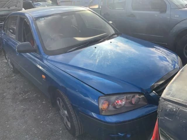 2004 Hyundai Elantra at Lonsdale