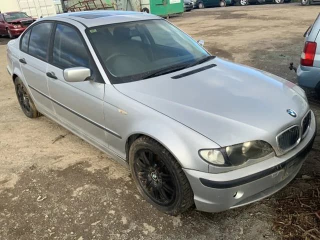 2002 BMW 318i at Lonsdale