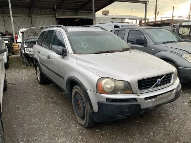 2004 Volvo Xc90 at Lonsdale