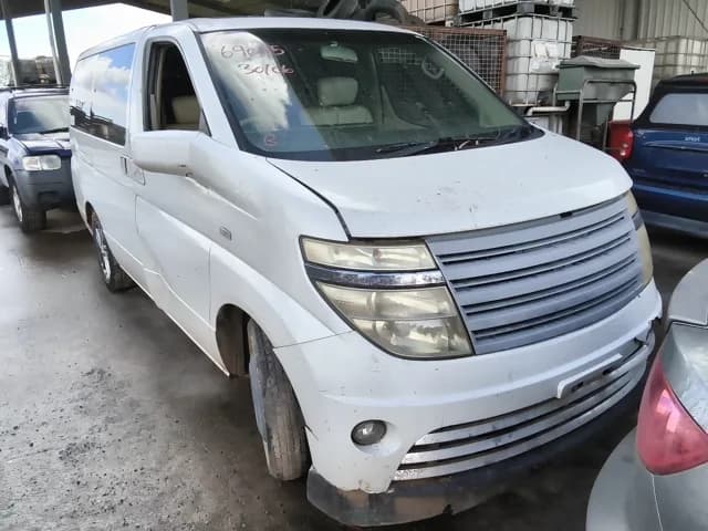 2010 Nissan Elgrand at Elizabeth