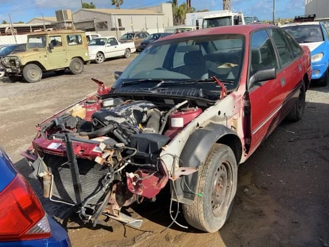 1998 Holden Commodore at Lonsdale