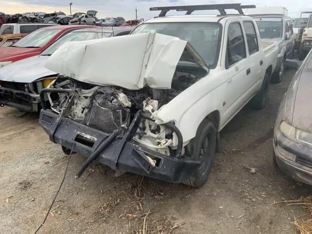 2003 Toyota Hilux at Lonsdale
