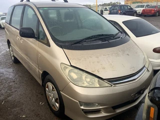 2004 Toyota Tarago at Lonsdale