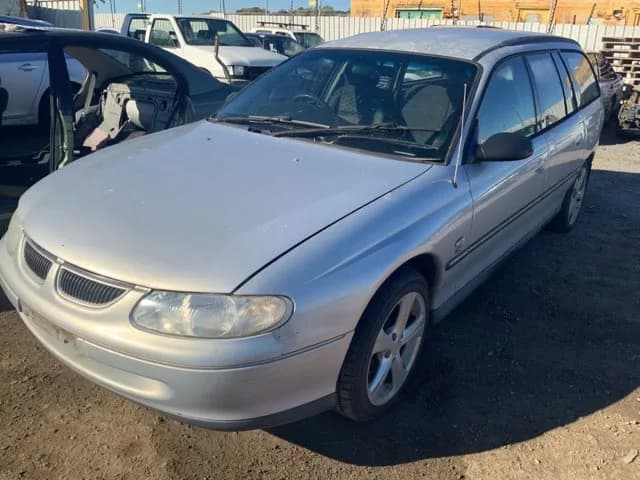 1999 Holden Commodore at Lonsdale