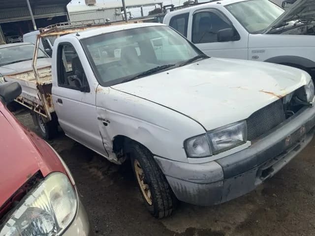 2000 Mazda Bravo at Lonsdale