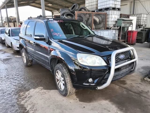 2010 Ford Escape at Elizabeth