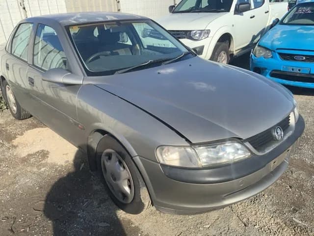 1999 Holden Vectra at Lonsdale
