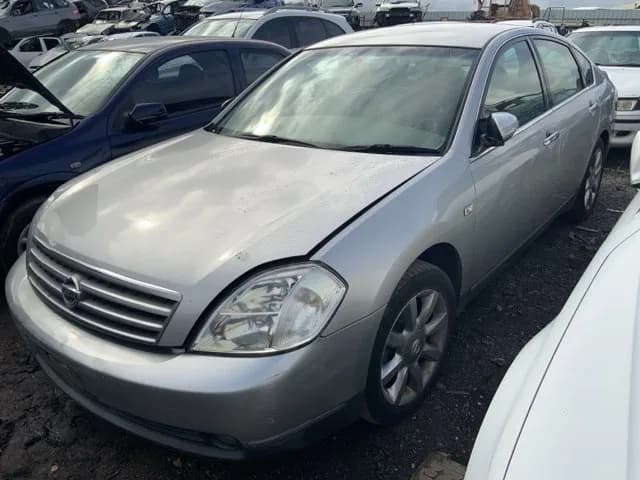 2004 Nissan Maxima at Lonsdale