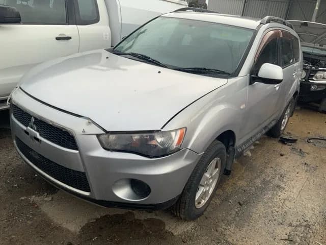2011 Mitsubishi Outlander at Lonsdale
