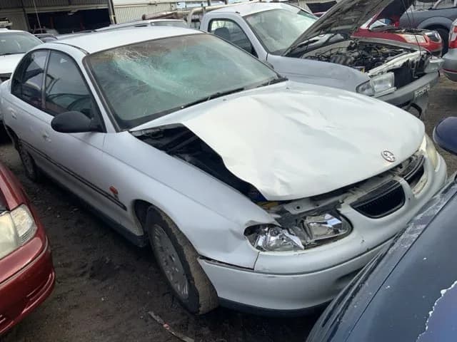 1999 Holden Commodore at Lonsdale
