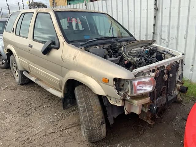 1997 Nissan Pathfinder at Lonsdale