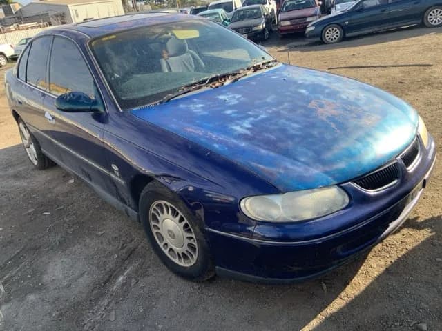 1999 Holden Commodore at Lonsdale