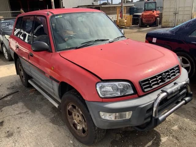 2000 Toyota Rav 4 at Lonsdale