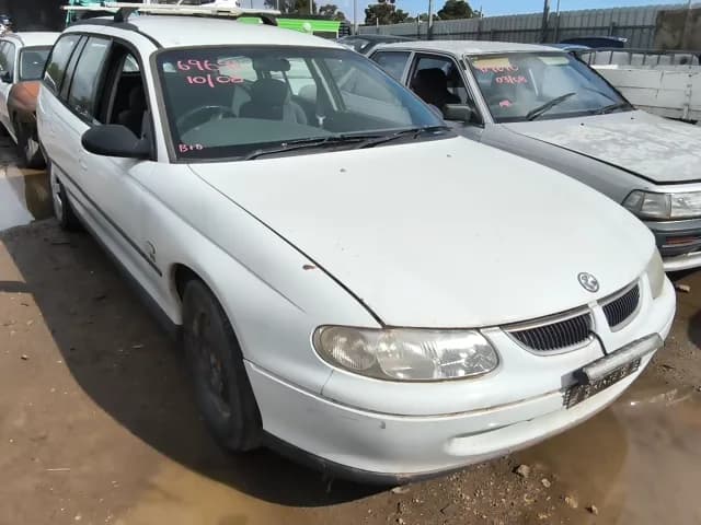 2000 Holden Commodore at Elizabeth