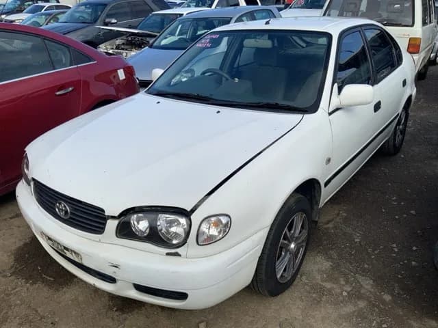 2000 Toyota Corolla at Lonsdale
