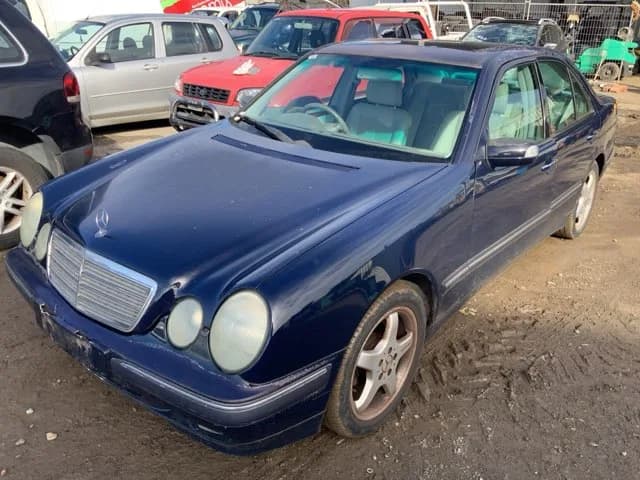 1999 Mercedes-Benz E240 at Lonsdale