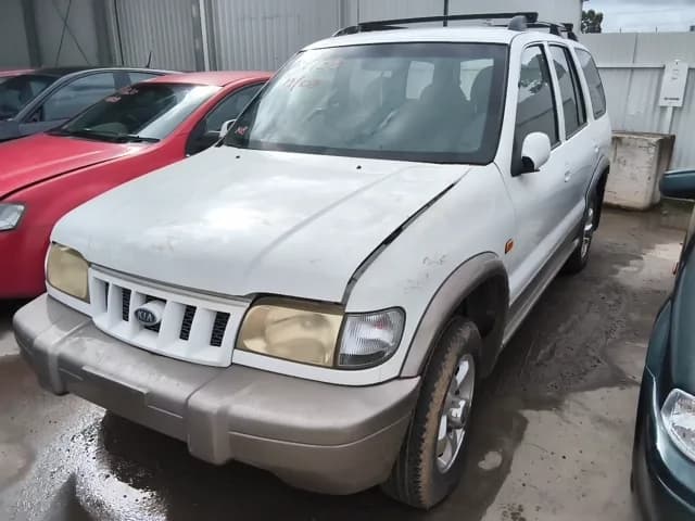 2005 Kia Sportage at Elizabeth