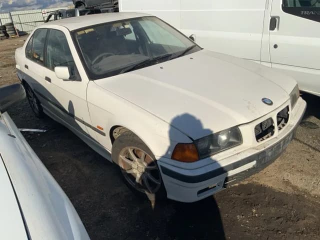 1998 BMW 318i at Lonsdale
