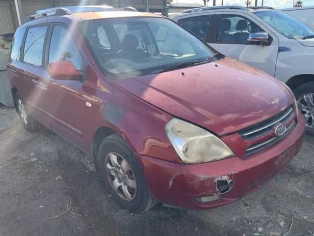 2007 Kia Carnival at Lonsdale