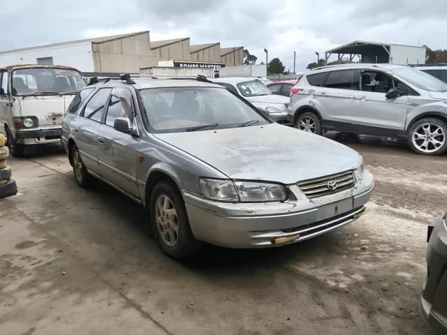 2000 Toyota Camry at Elizabeth