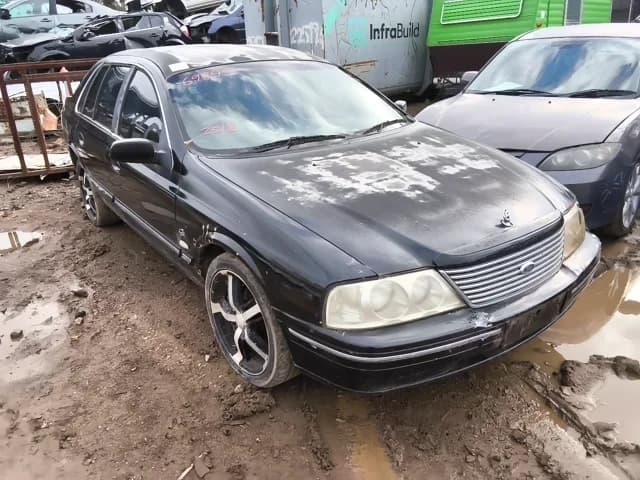2001 Ford Fairlane at Elizabeth