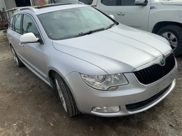 2011 Skoda Superb at Lonsdale