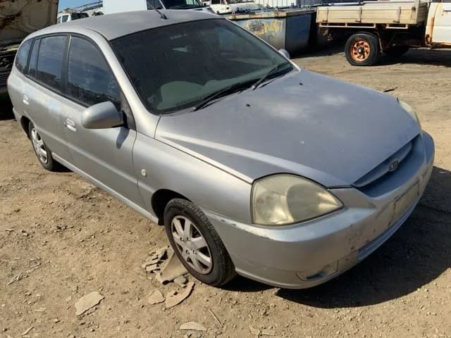 2004 Kia Rio at Lonsdale